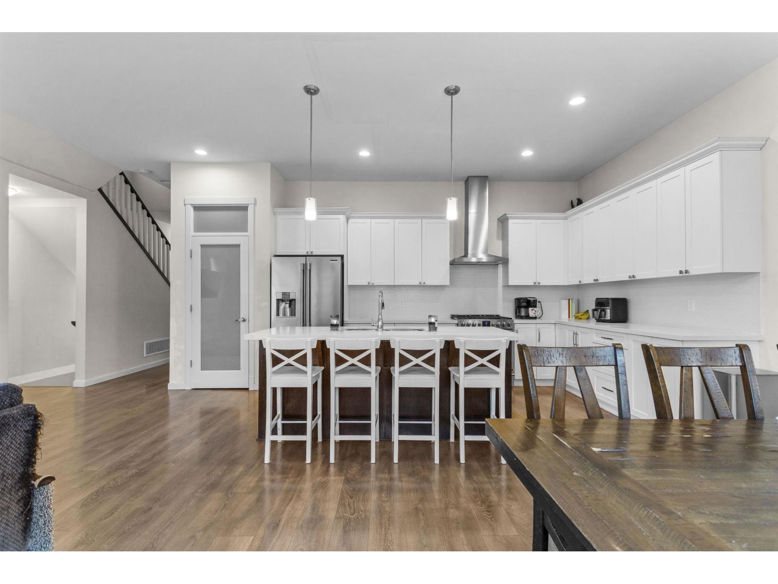 27557 27a Avenue, Langley, British Columbia  V4W 0C4 - Photo 11 - R3074098