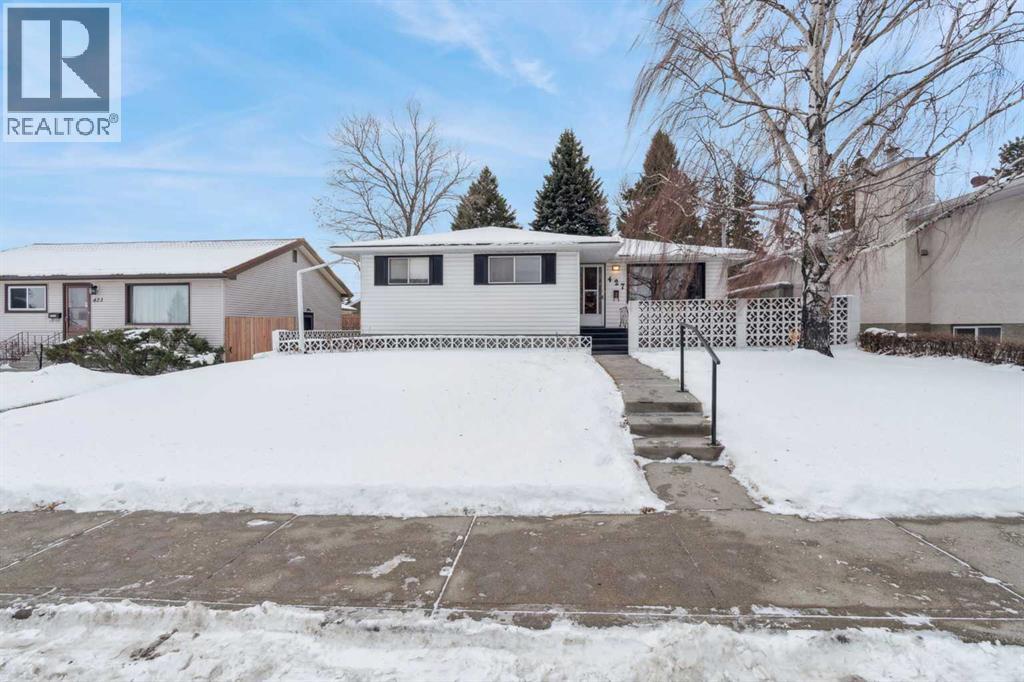 427 Tache Avenue Nw, Calgary, Alberta  T2K 3R6 - Photo 33 - A2273238