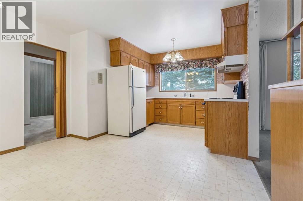 427 Tache Avenue Nw, Calgary, Alberta  T2K 3R6 - Photo 7 - A2273238