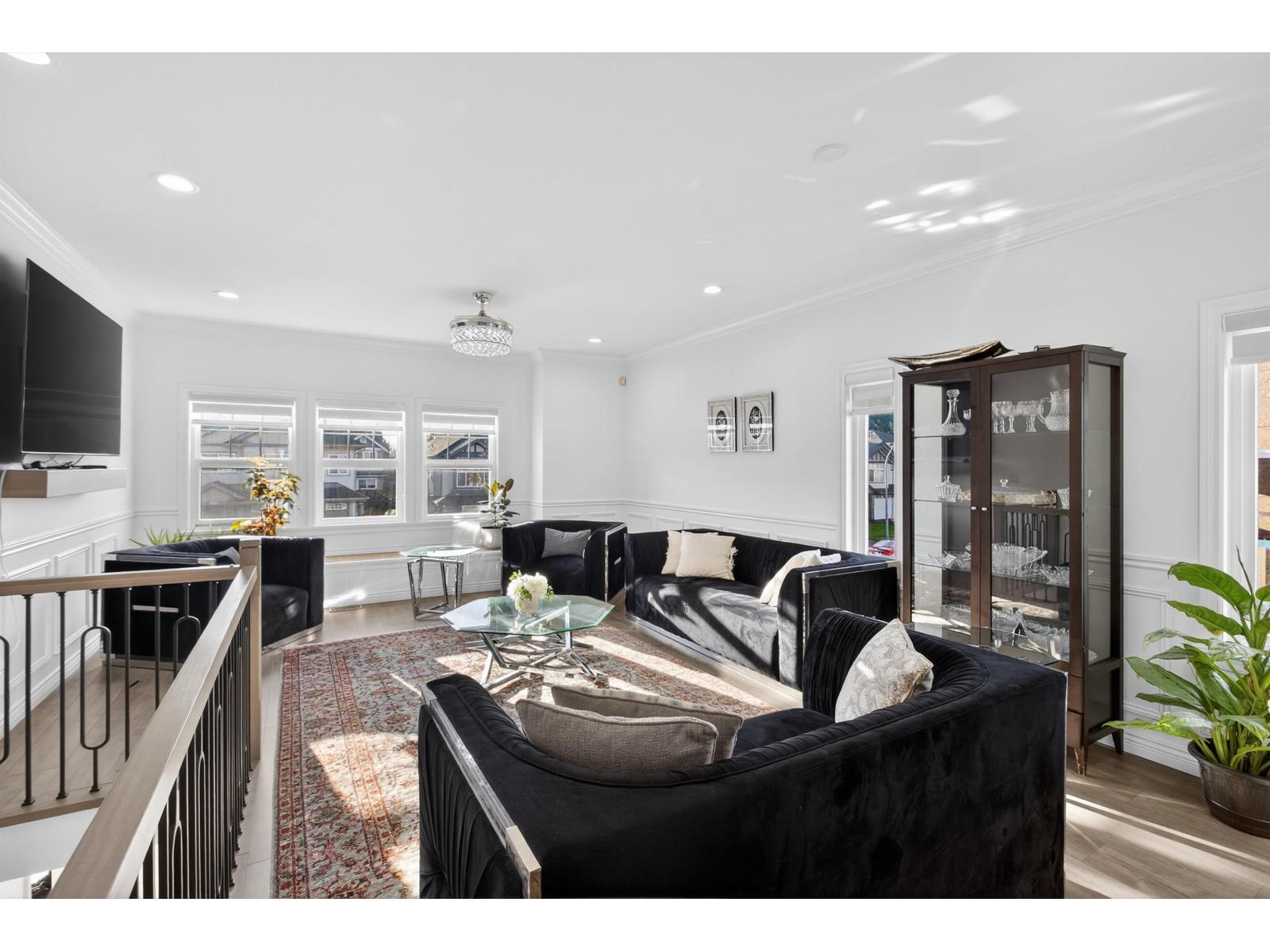 32747 Lightbody Court, Mission, British Columbia  V4S 0A7 - Photo 3 - R3073634