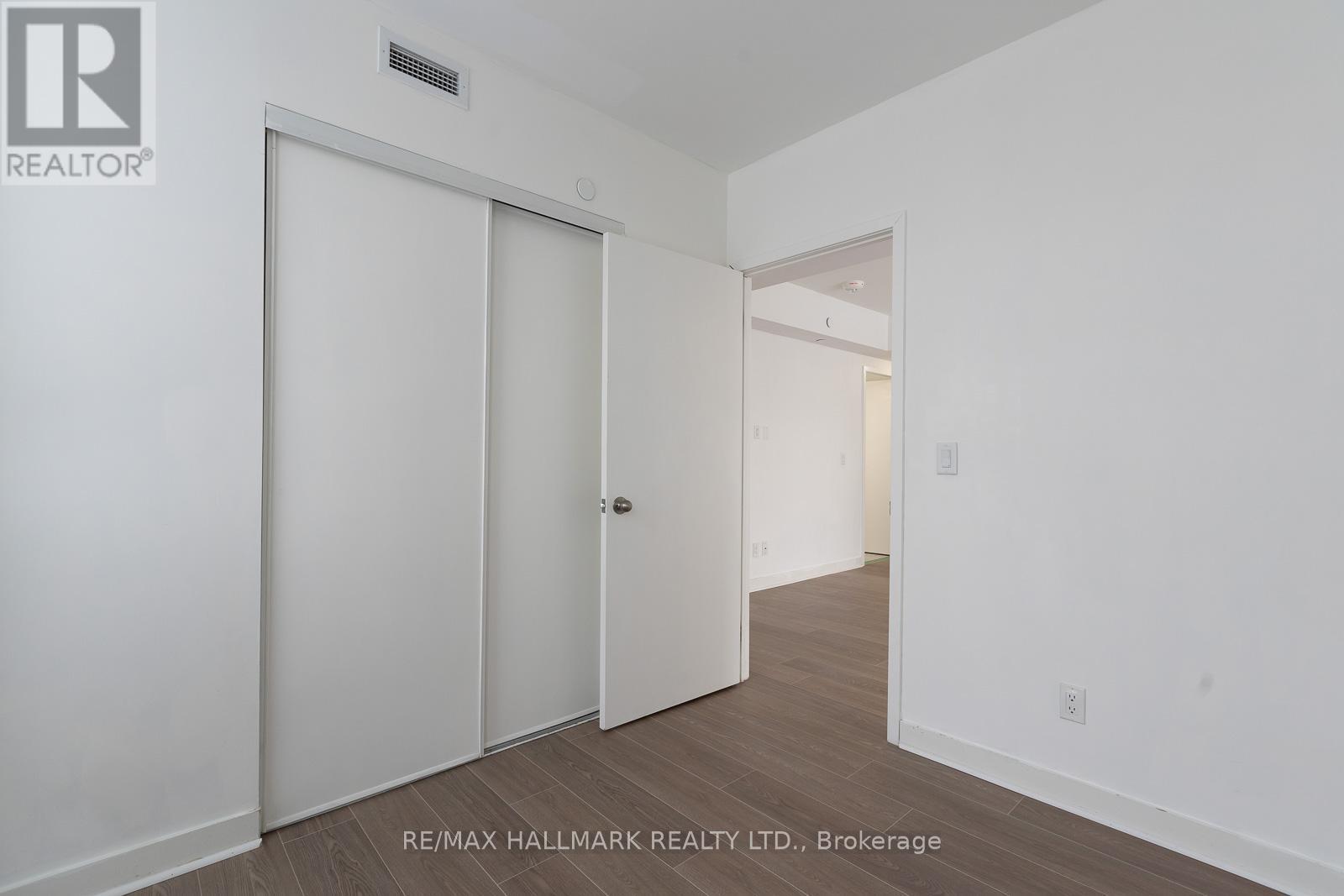 1002 - 6 Sonic Way, Toronto, Ontario  M3C 0P1 - Photo 19 - C12636796