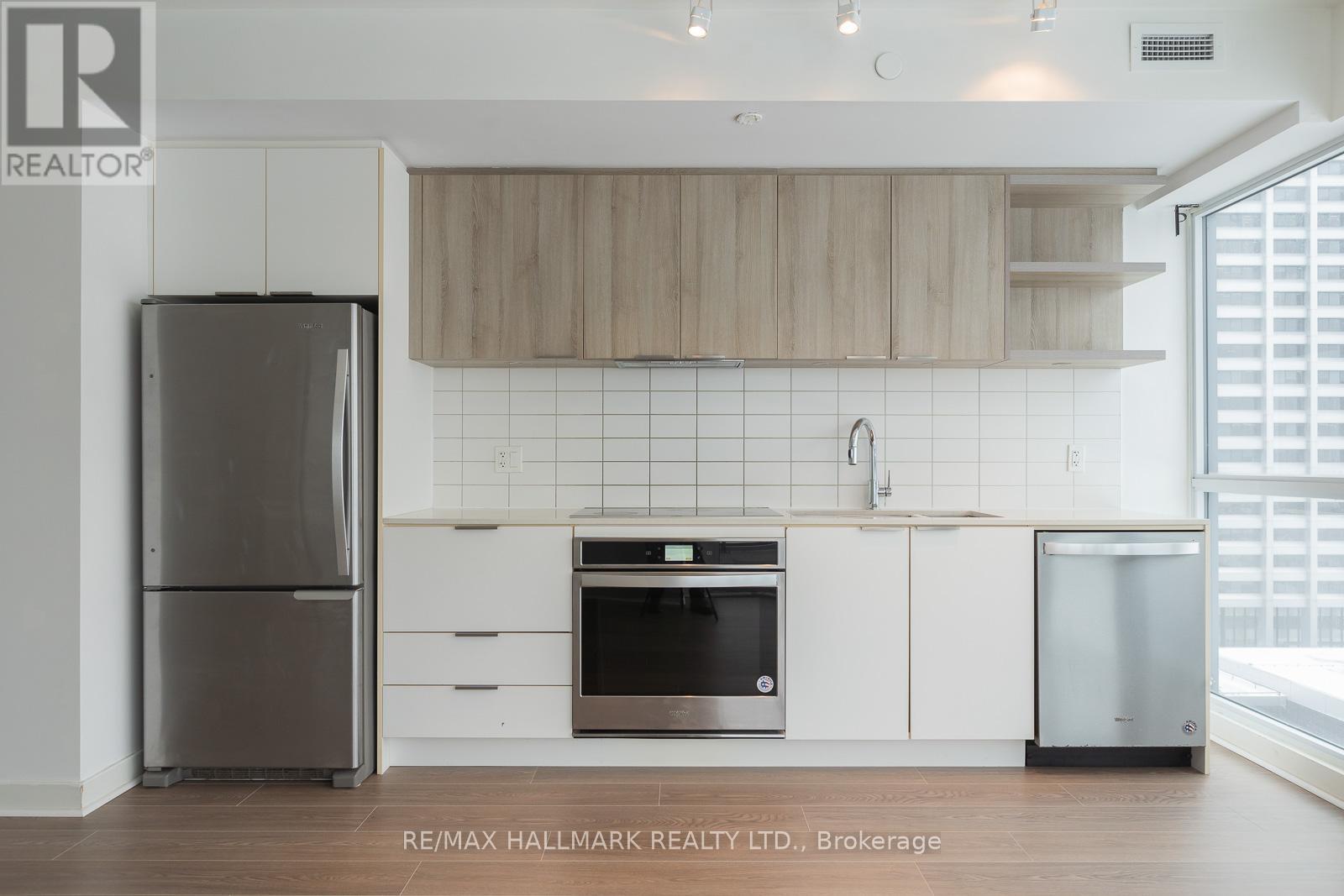 1002 - 6 Sonic Way, Toronto, Ontario  M3C 0P1 - Photo 7 - C12636796