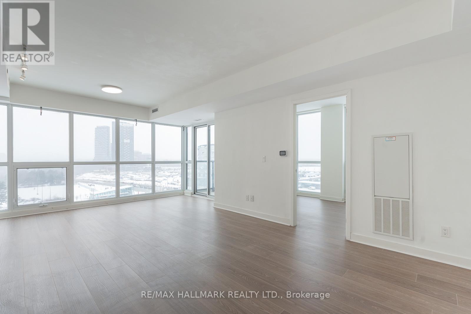 1002 - 6 Sonic Way, Toronto, Ontario  M3C 0P1 - Photo 8 - C12636796