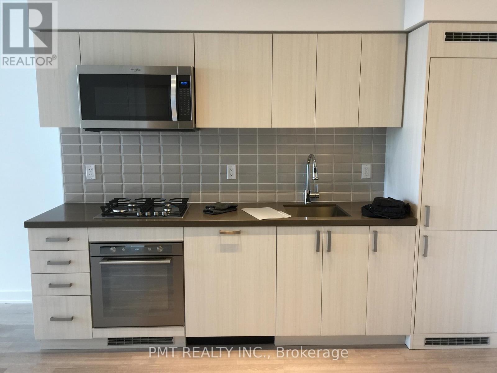 322 - 501 St. Clair Avenue W, Toronto, Ontario  M5P 0A2 - Photo 2 - C12636812
