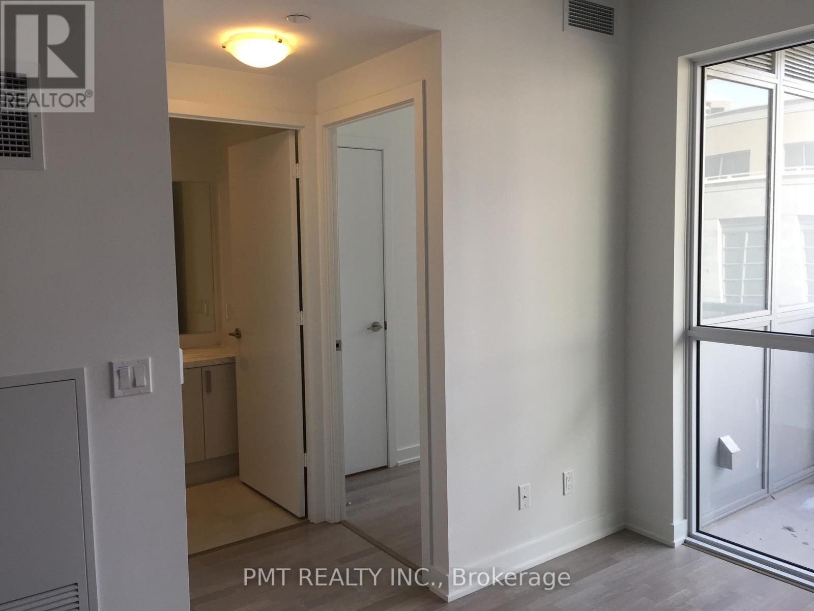 322 - 501 St. Clair Avenue W, Toronto, Ontario  M5P 0A2 - Photo 3 - C12636812