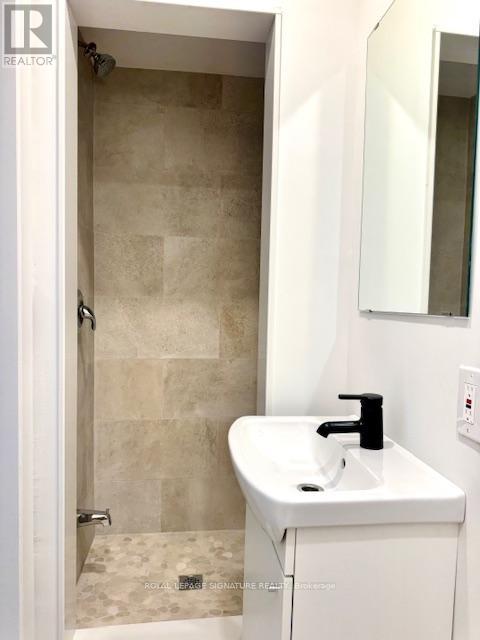 Main/lower - 115 Torrens Avenue, Toronto, Ontario  M4J 2P6 - Photo 10 - E12636854