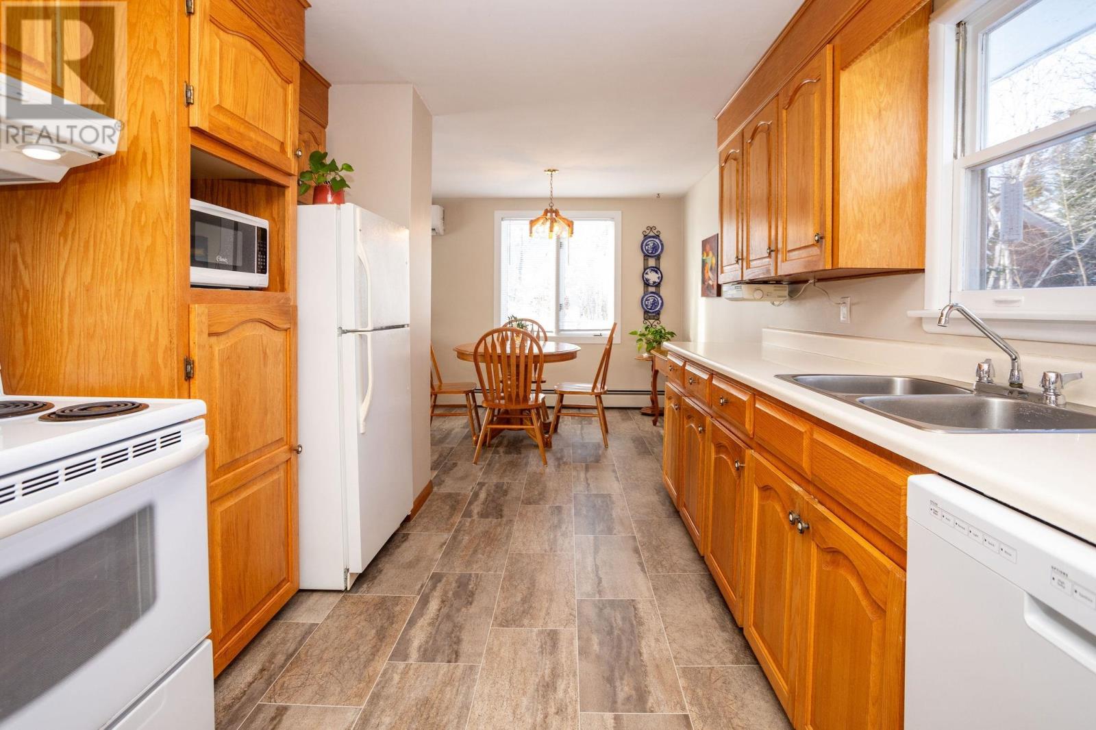 57 Parkview Drive, Charlottetown, Prince Edward Island  C1A 5X1 - Photo 9 - 202529497