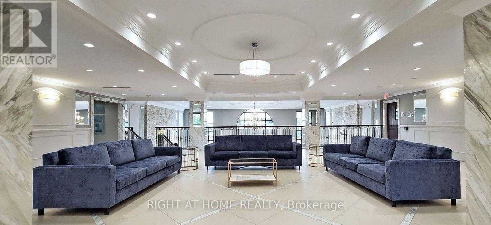 318 - 89 South Town Centre Boulevard, Markham, Ontario  L6G 0E8 - Photo 4 - N12636810