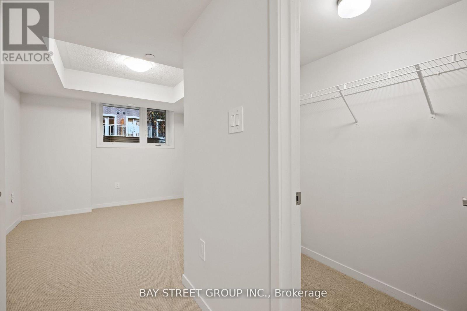 57 - 31 Honeycrisp Crescent, Vaughan, Ontario  L4K 0N6 - Photo 19 - N12636836