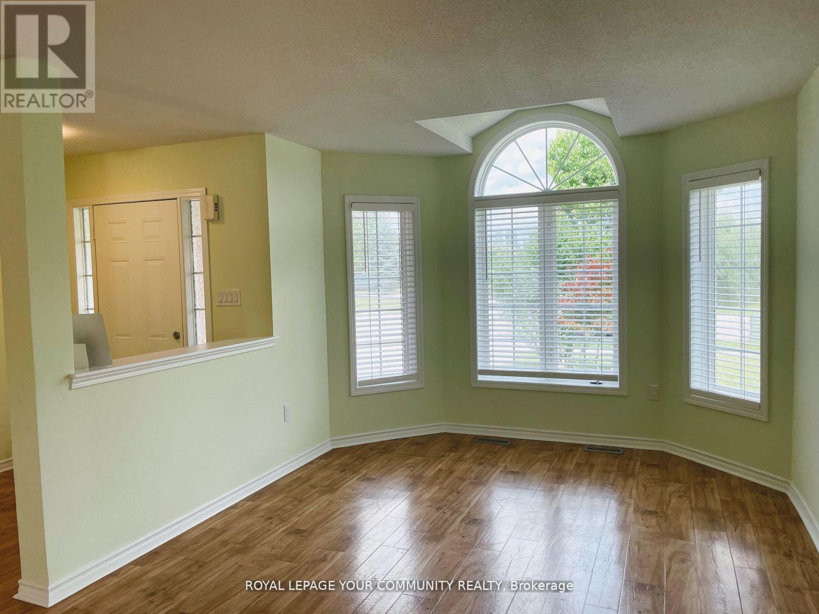 Main Floor - 24 Sun King Crescent, Barrie, Ontario  L4M 7J9 - Photo 5 - S12636828