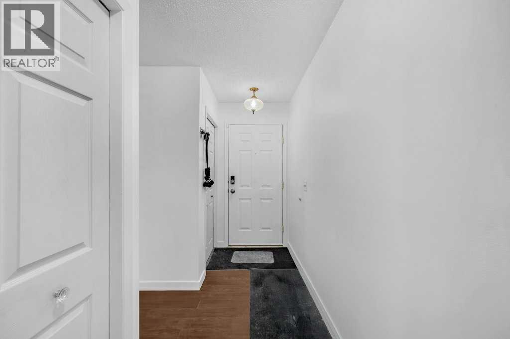 1140 Abbeydale Drive Ne, Calgary, Alberta T2A 6L1 - Photo 5 - A2274421