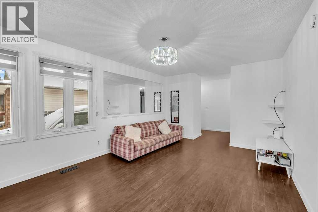 1140 Abbeydale Drive Ne, Calgary, Alberta T2A 6L1 - Photo 6 - A2274421