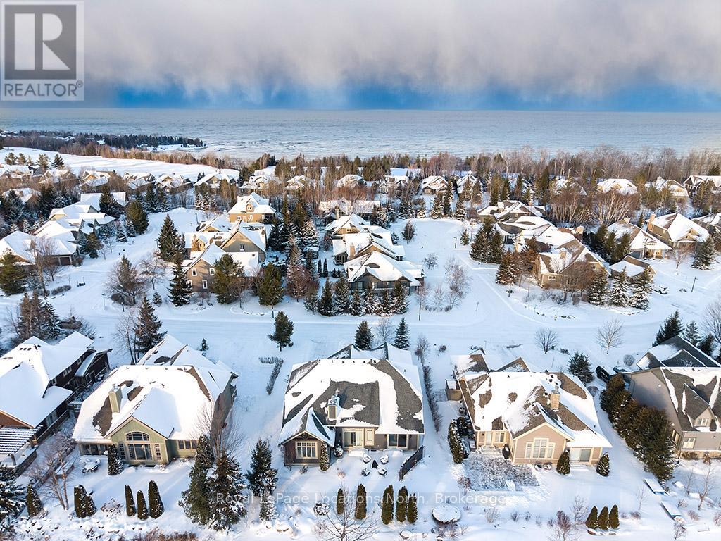 138 Rankin's Crescent, Blue Mountains, Ontario  N0H 2P0 - Photo 33 - X12487771