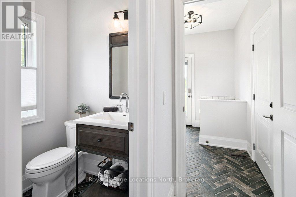 117 Schoolhouse Court, Blue Mountains, Ontario  L9Y 0N2 - Photo 13 - X12509716