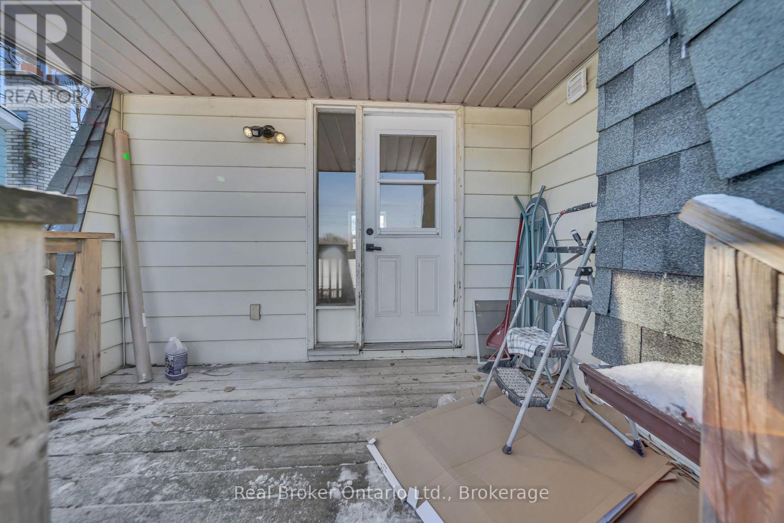 61 Vanier Drive, Guelph, Ontario N1G 2K9 - Photo 6 - X12545714
