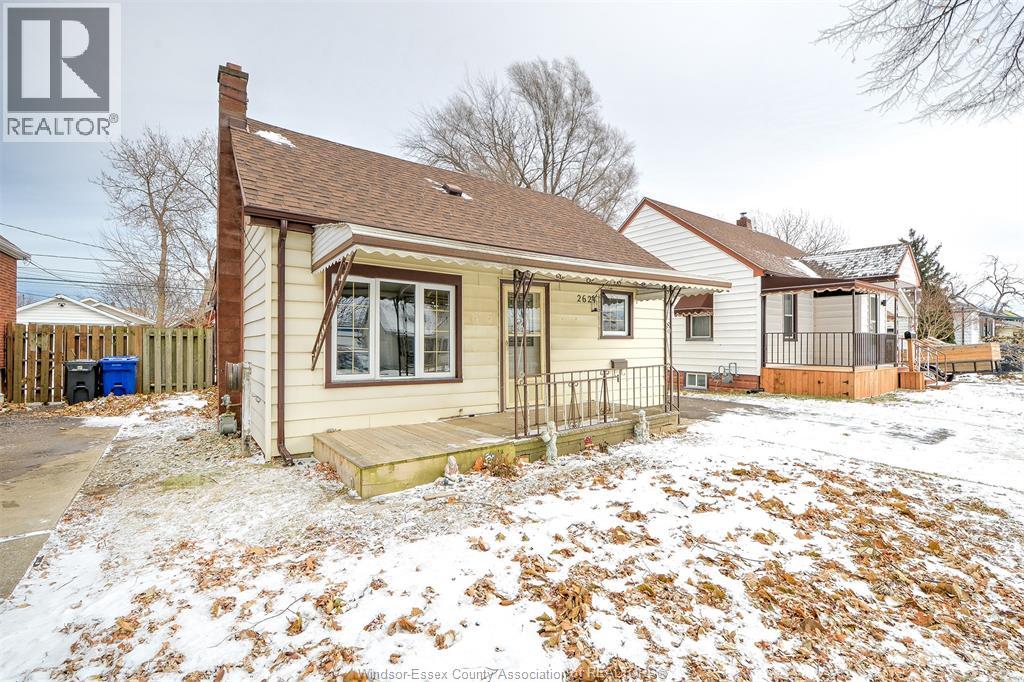 2624 Alexis, Windsor, Ontario N8W 3Z9 - Photo 3 - 25031743