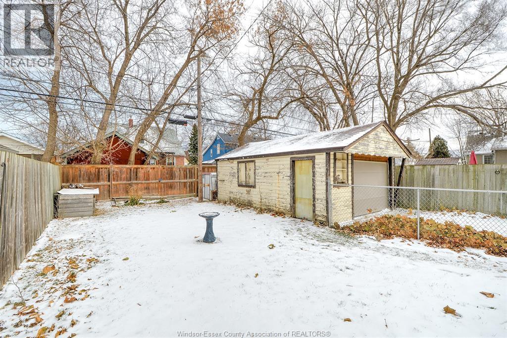 2624 Alexis, Windsor, Ontario N8W 3Z9 - Photo 5 - 25031743