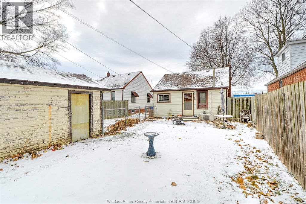 2624 Alexis, Windsor, Ontario N8W 3Z9 - Photo 6 - 25031743