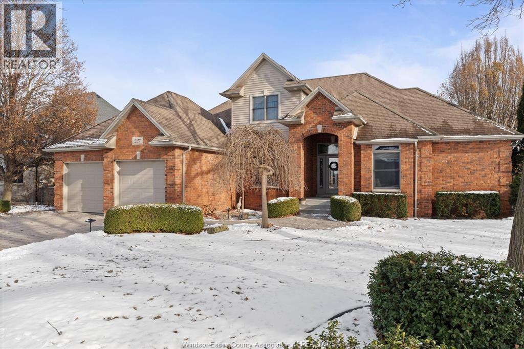227 Clubview Drive, Amherstburg, Ontario N9V 3Z3 - Photo 2 - 25031736