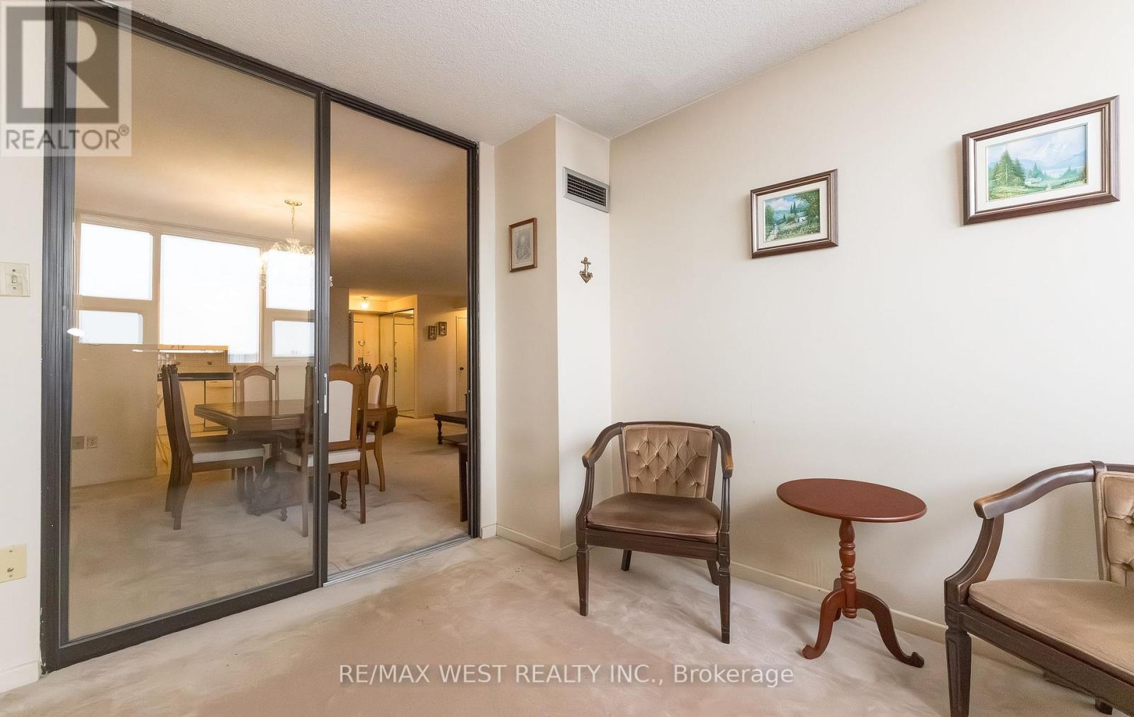 1606 - 75 Emmett Avenue, Toronto, Ontario M6M 5A7 - Photo 22 - W12636784