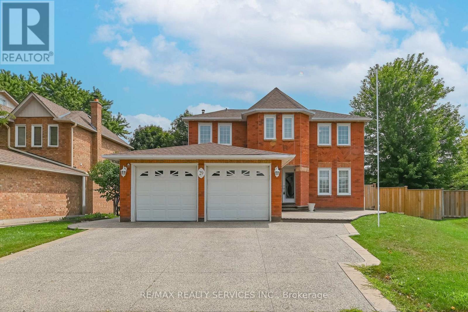 29 LENECK AVENUE, Brampton, Ontario