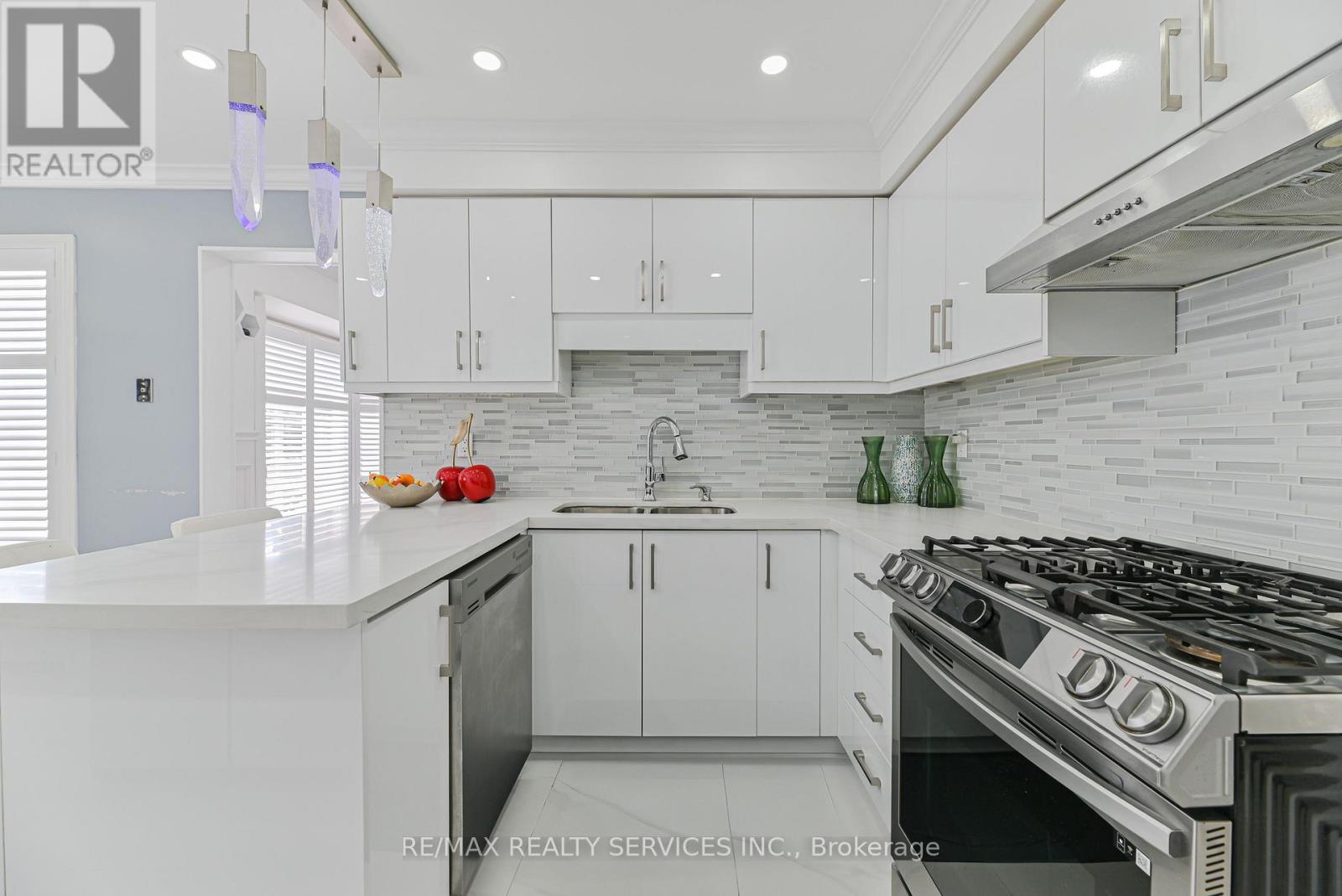 29 Leneck Avenue, Brampton, Ontario  L6X 2A9 - Photo 16 - W12636846