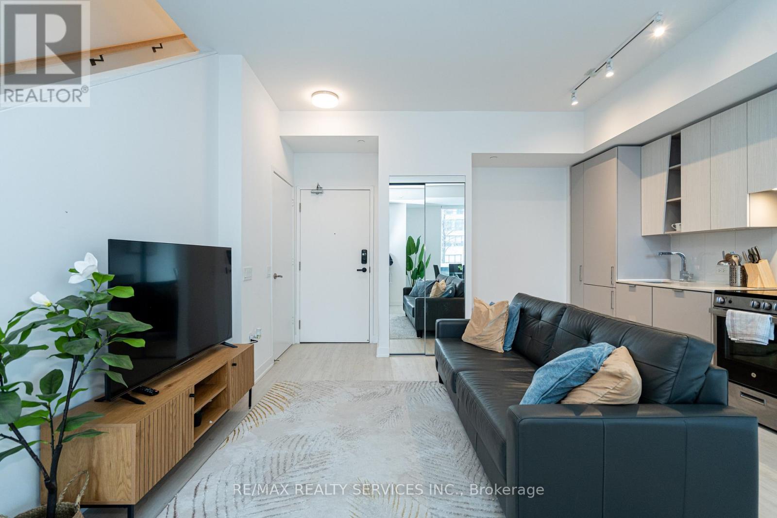 415 Webb Drive, Mississauga, Ontario  L5B 0M4 - Photo 13 - W12636848