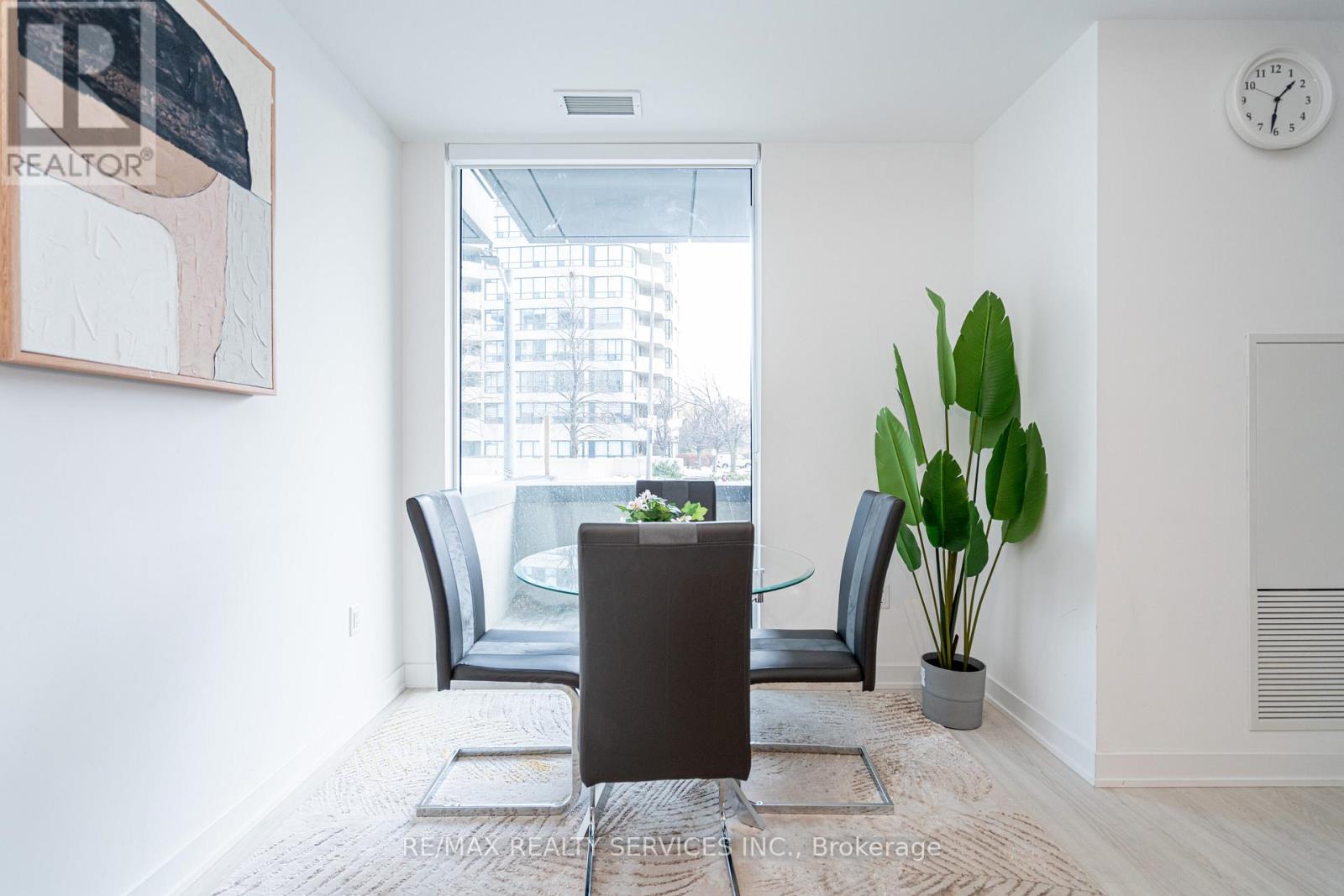 415 Webb Drive, Mississauga, Ontario  L5B 0M4 - Photo 23 - W12636848