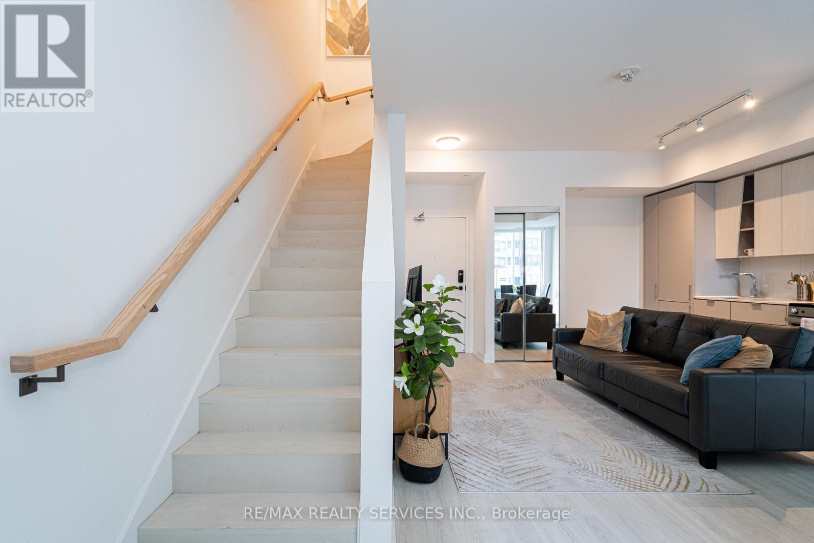 415 Webb Drive, Mississauga, Ontario  L5B 0M4 - Photo 26 - W12636848