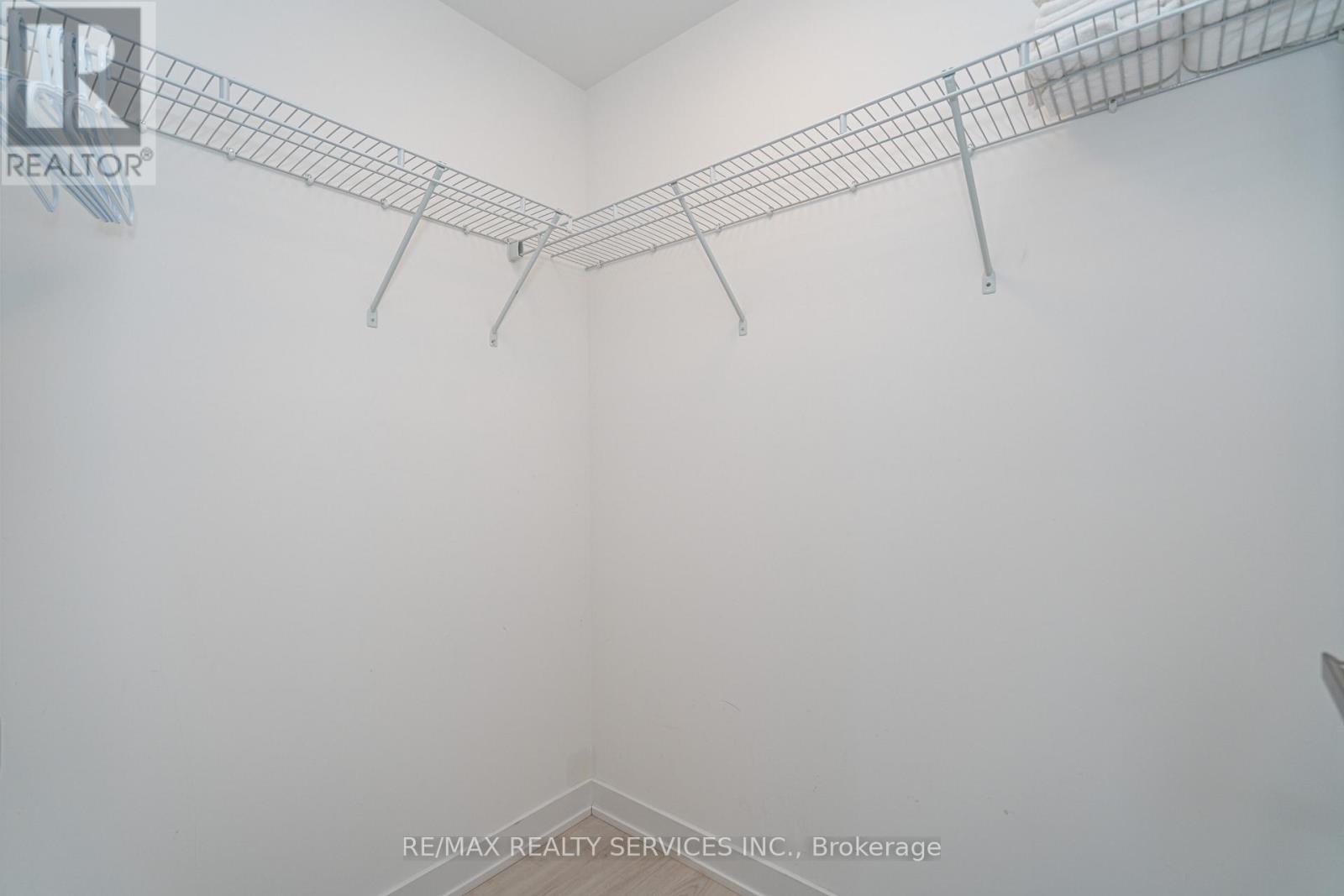 415 Webb Drive, Mississauga, Ontario  L5B 0M4 - Photo 35 - W12636848