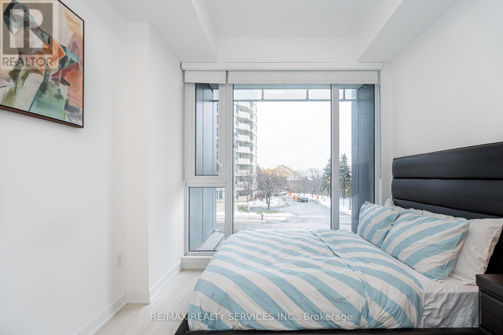 415 Webb Drive, Mississauga, Ontario  L5B 0M4 - Photo 37 - W12636848