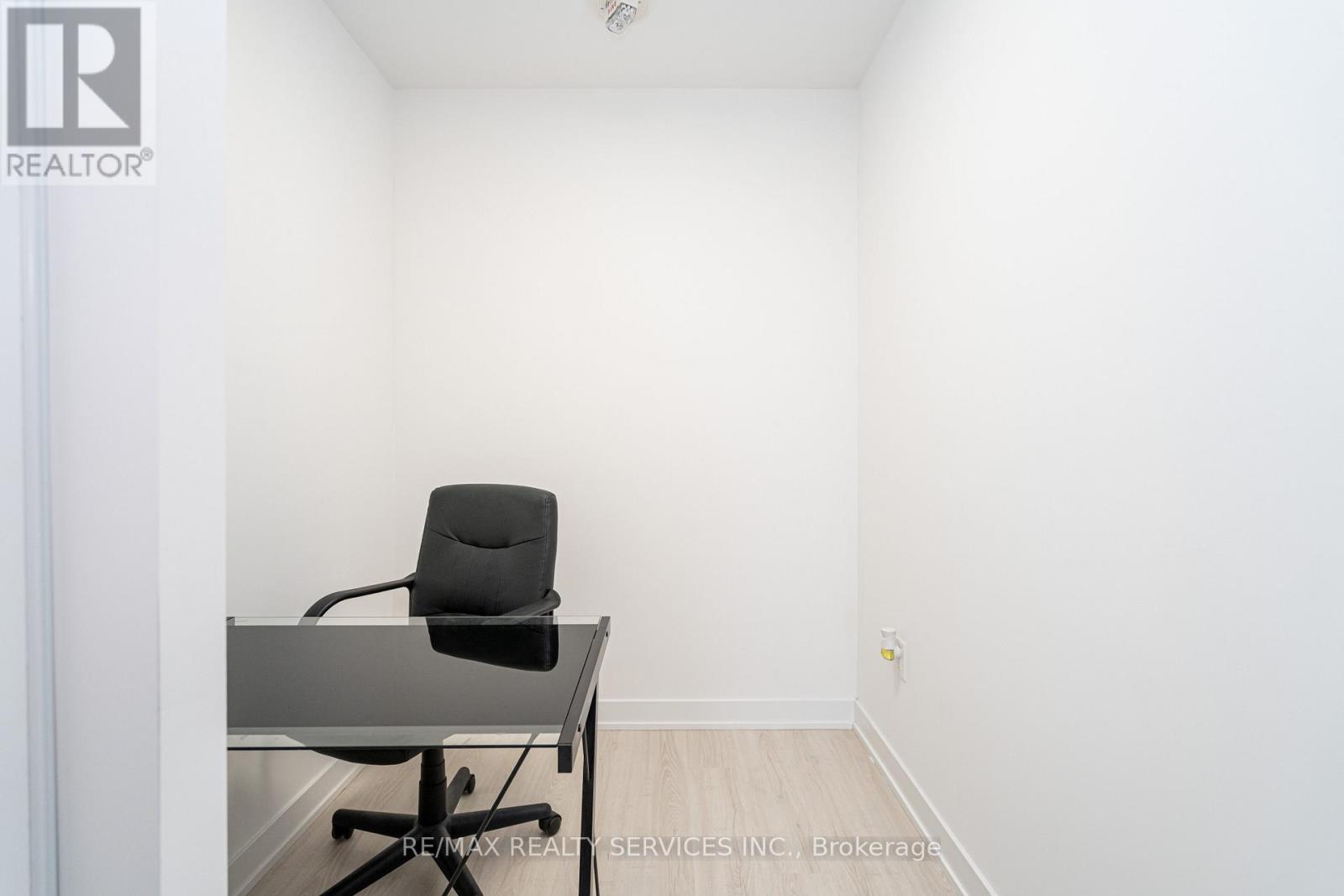 415 Webb Drive, Mississauga, Ontario  L5B 0M4 - Photo 45 - W12636848
