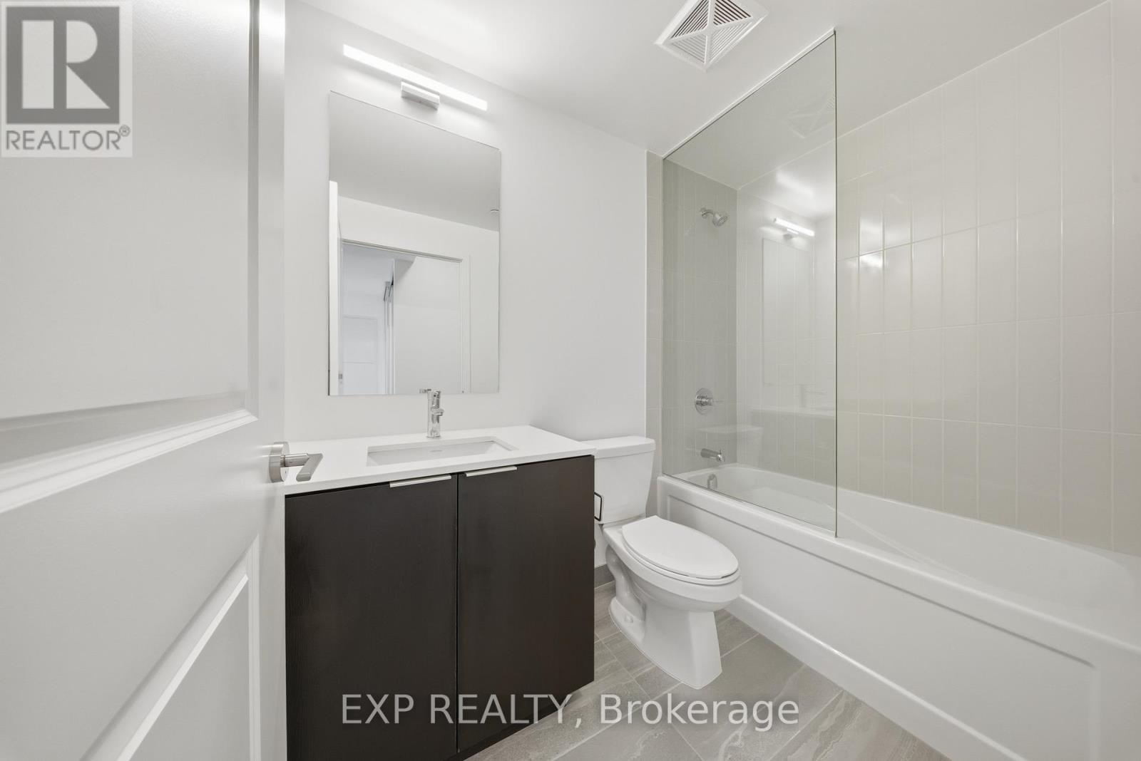 526 - 15 Skyridge Drive, Brampton, Ontario  L6P 4S3 - Photo 10 - W12636856