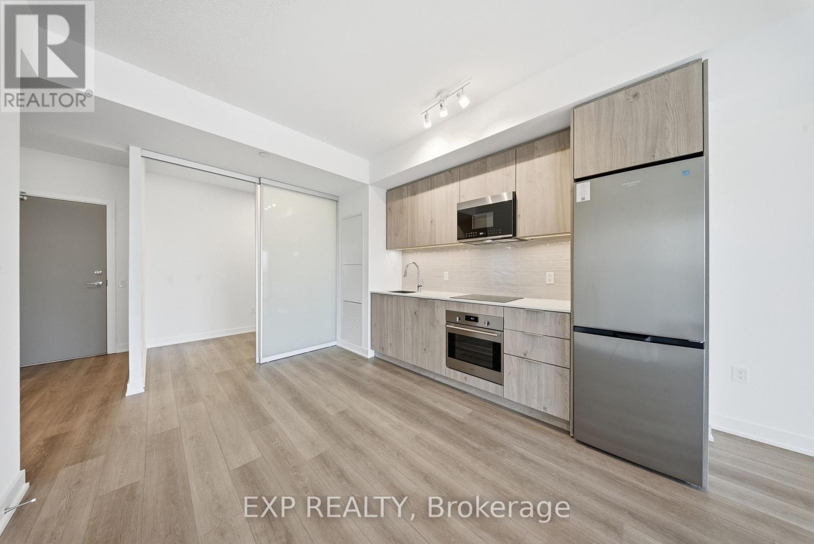 526 - 15 Skyridge Drive, Brampton, Ontario  L6P 4S3 - Photo 12 - W12636856