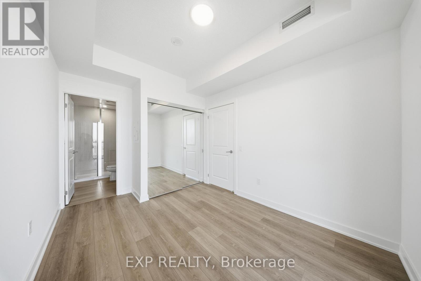 526 - 15 Skyridge Drive, Brampton, Ontario  L6P 4S3 - Photo 18 - W12636856