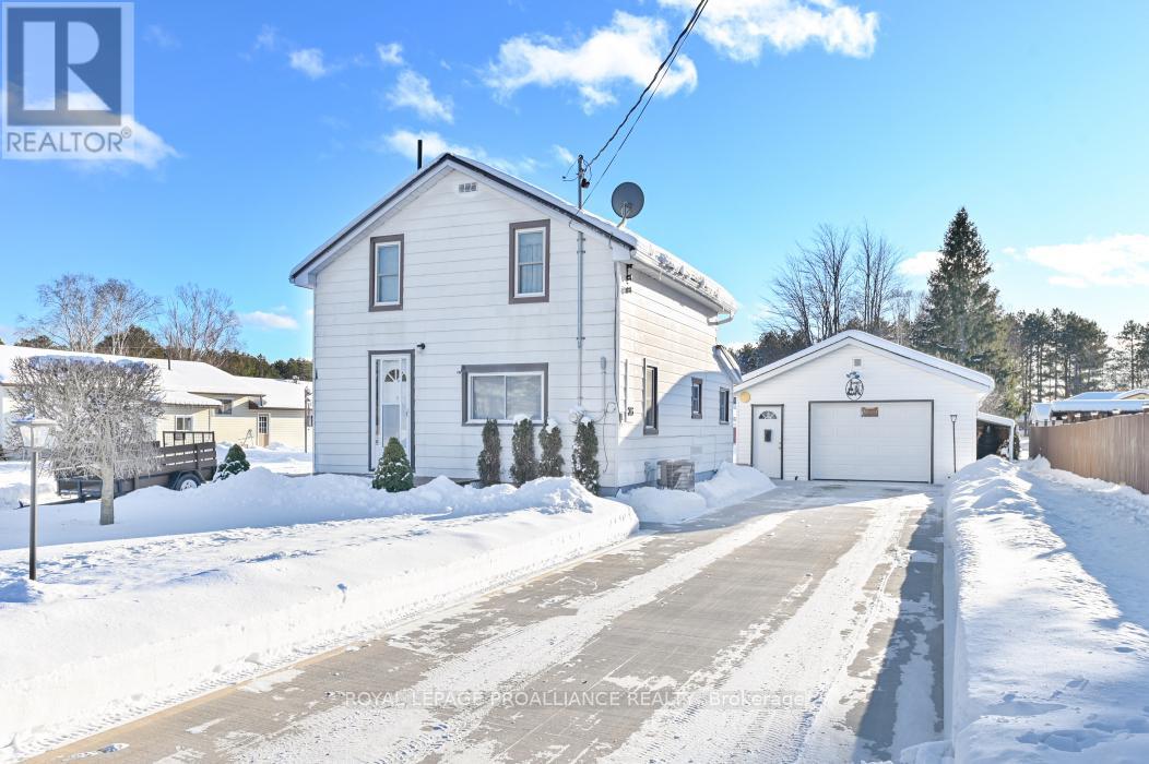 36 Jones Street, Addington Highlands, Ontario  K0H 1P0 - Photo 21 - X12461304