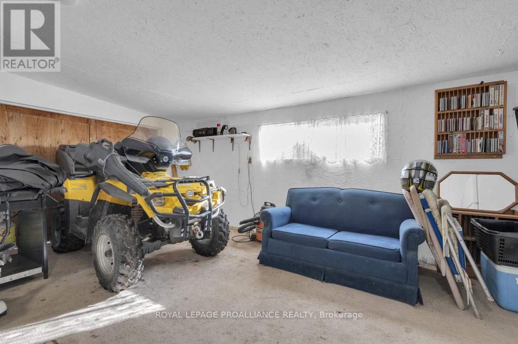 36 Jones Street, Addington Highlands, Ontario  K0H 1P0 - Photo 20 - X12461304