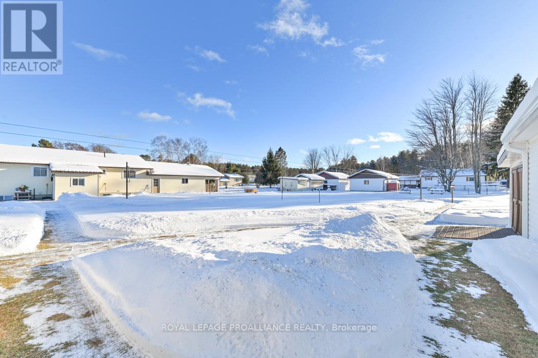 36 Jones Street, Addington Highlands, Ontario  K0H 1P0 - Photo 27 - X12461304