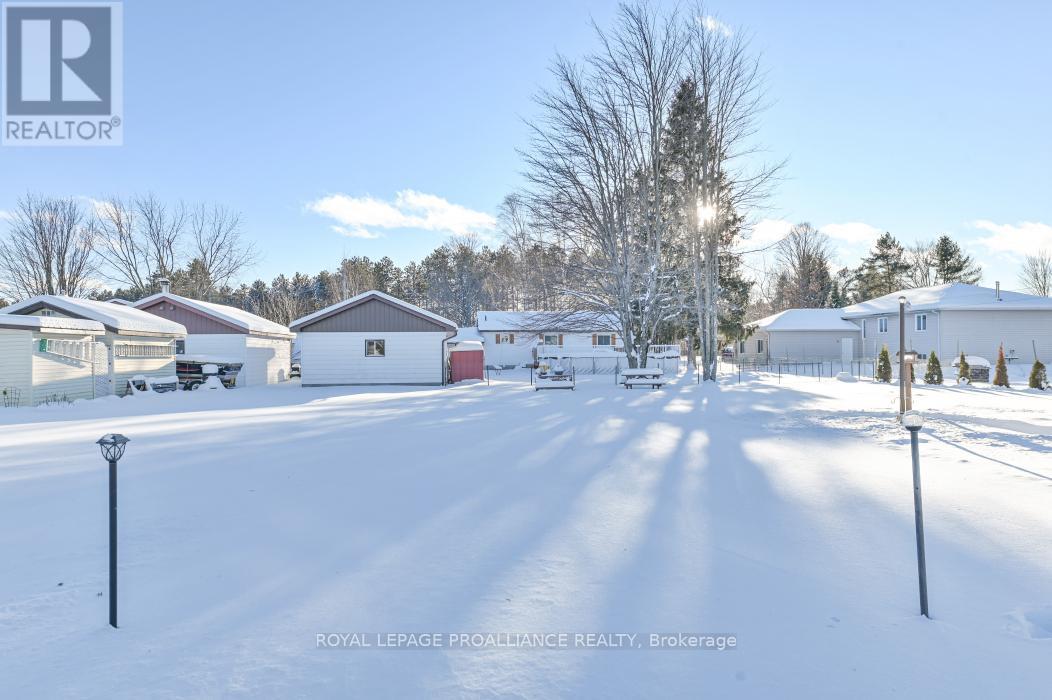 36 Jones Street, Addington Highlands, Ontario  K0H 1P0 - Photo 30 - X12461304