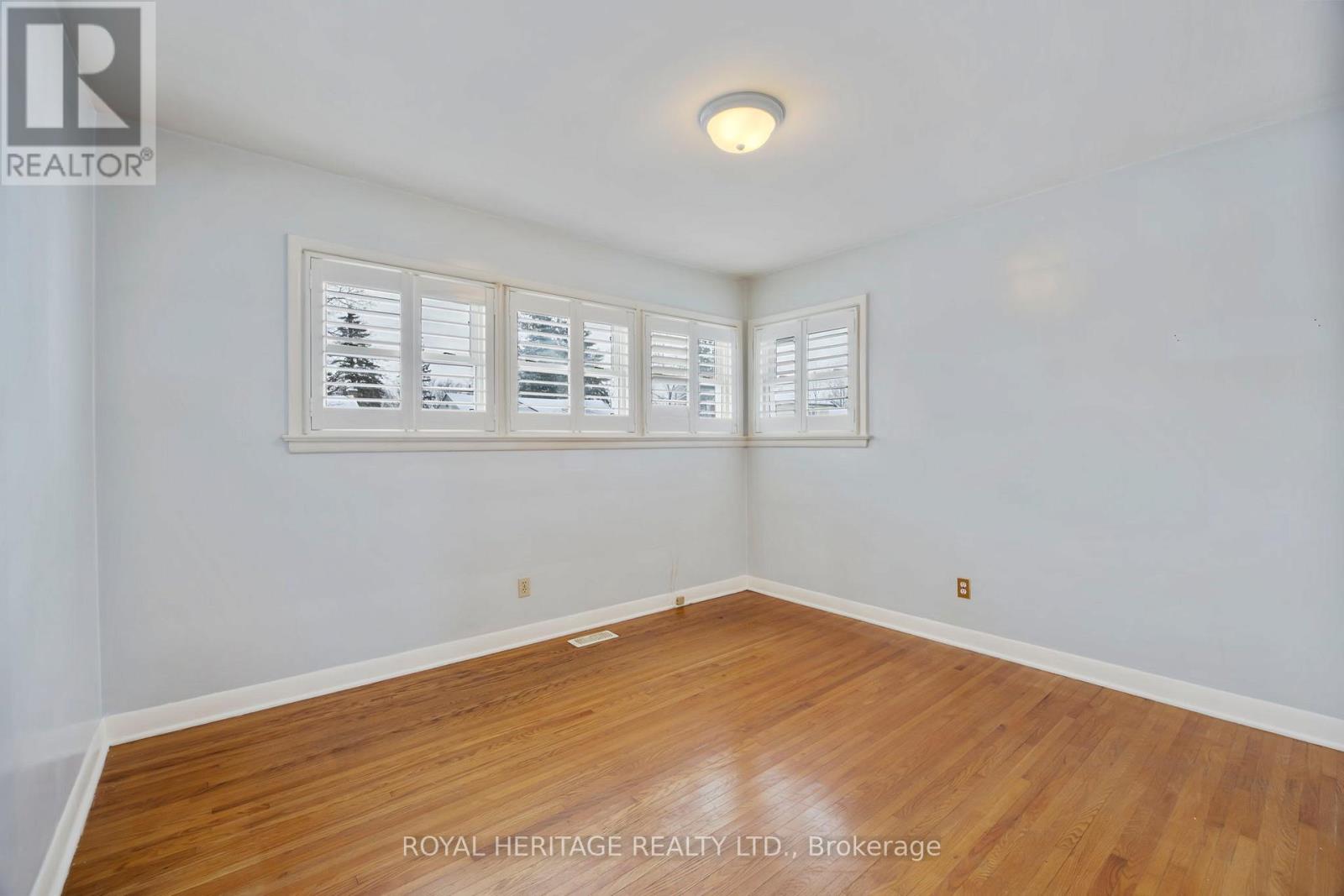 6 Sunset Court, Kawartha Lakes, Ontario  K9V 2S1 - Photo 19 - X12636864