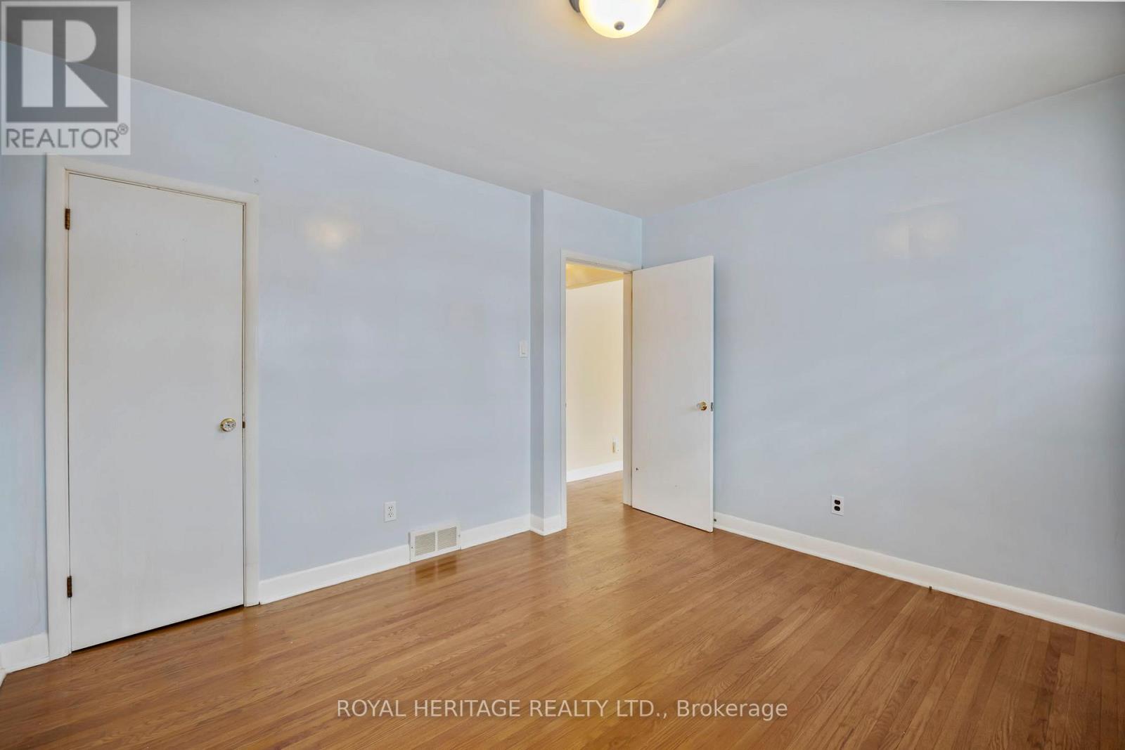 6 Sunset Court, Kawartha Lakes, Ontario  K9V 2S1 - Photo 20 - X12636864