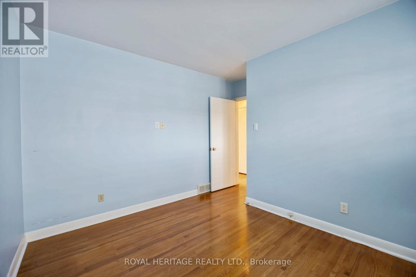 6 Sunset Court, Kawartha Lakes, Ontario  K9V 2S1 - Photo 24 - X12636864