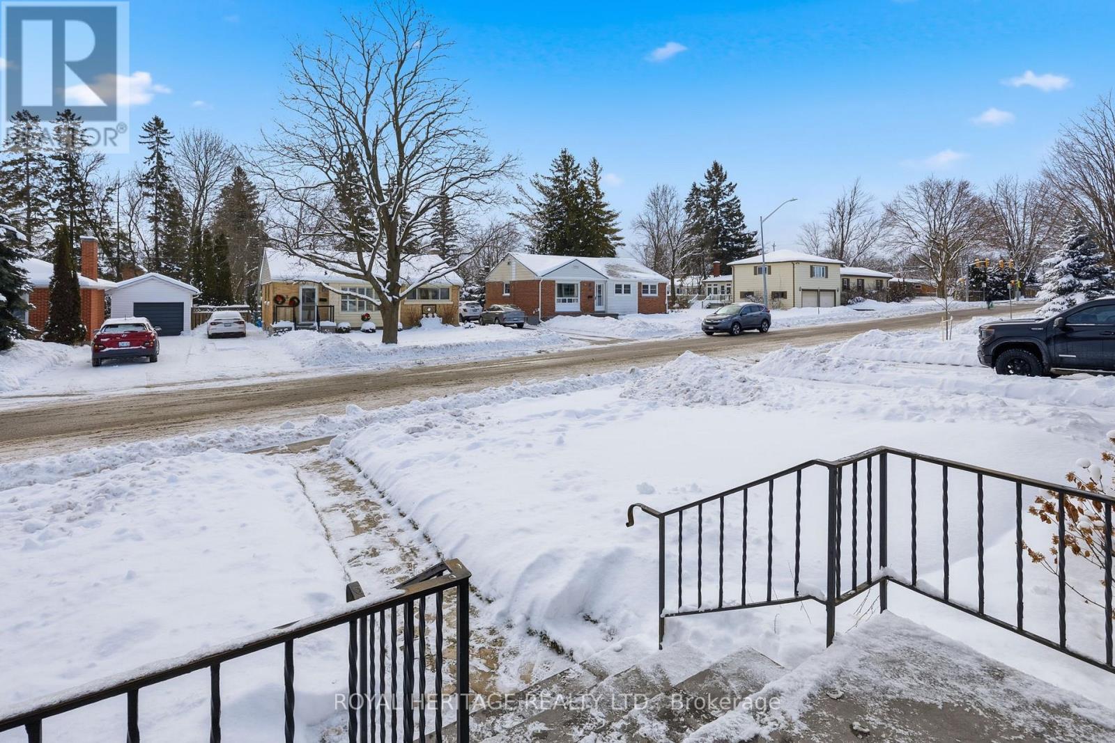 6 Sunset Court, Kawartha Lakes, Ontario  K9V 2S1 - Photo 3 - X12636864