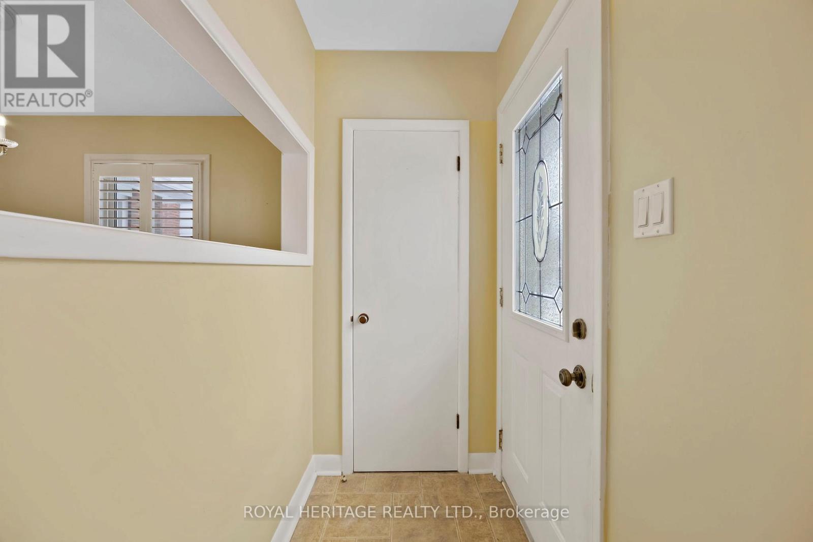 6 Sunset Court, Kawartha Lakes, Ontario  K9V 2S1 - Photo 9 - X12636864