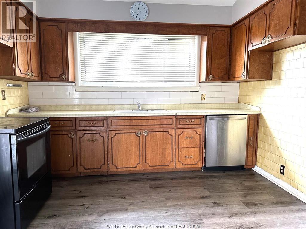 3551 Woodland, Windsor, Ontario  N9E 1Z9 - Photo 6 - 25027918