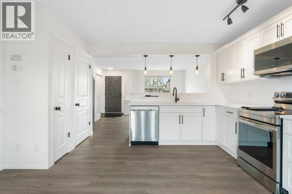 211 Elgin Meadows Gardens Se, Calgary, Alberta  T2Z 0M3 - Photo 8 - A2268888