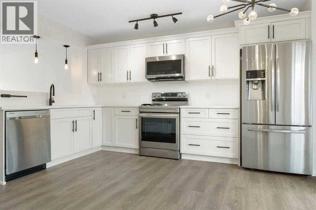 211 Elgin Meadows Gardens Se, Calgary, Alberta  T2Z 0M3 - Photo 13 - A2268888