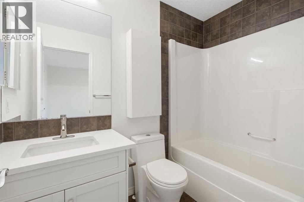 211 Elgin Meadows Gardens Se, Calgary, Alberta  T2Z 0M3 - Photo 28 - A2268888