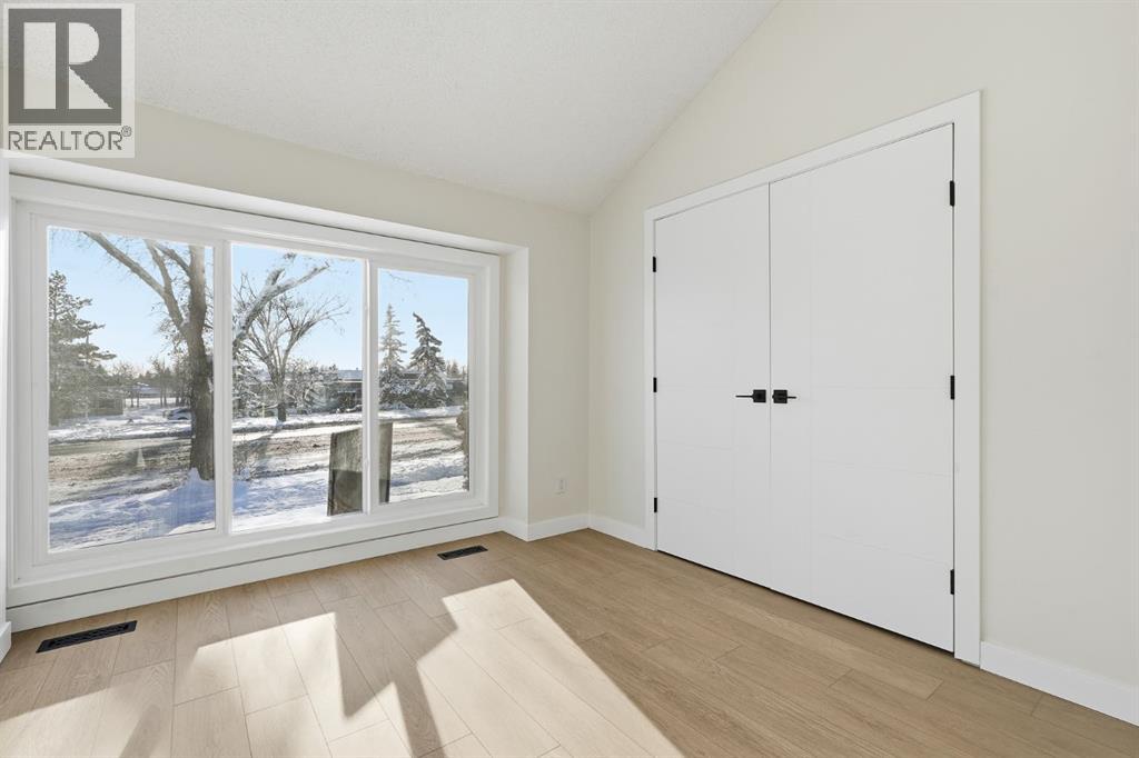 96 Falshire Drive Ne, Calgary, Alberta  T3J 3A3 - Photo 4 - A2273054