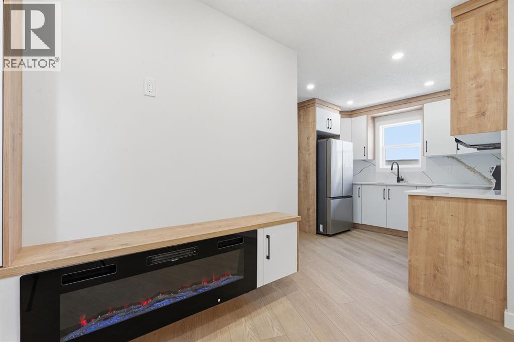 96 Falshire Drive Ne, Calgary, Alberta  T3J 3A3 - Photo 9 - A2273054